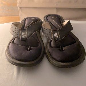 Nike comfort sandals